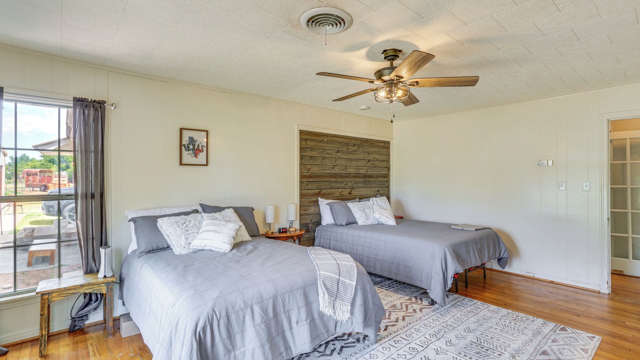 Photo of Bedroom in Crowell