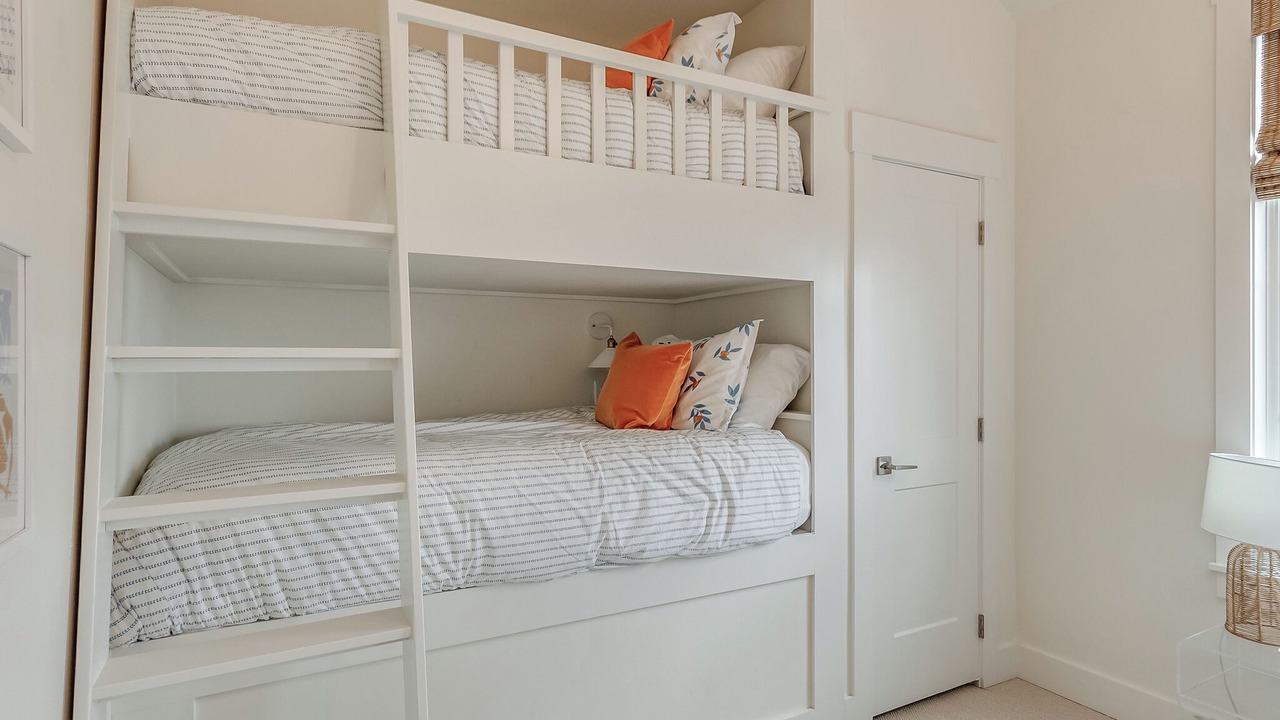 Photo of Bedroom in Carlton Landing