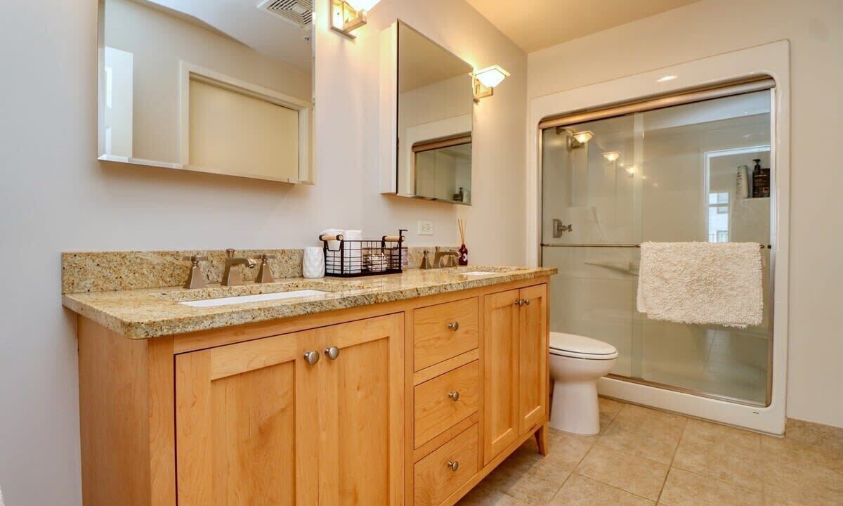Photo of Bathroom in Downtown Lincoln