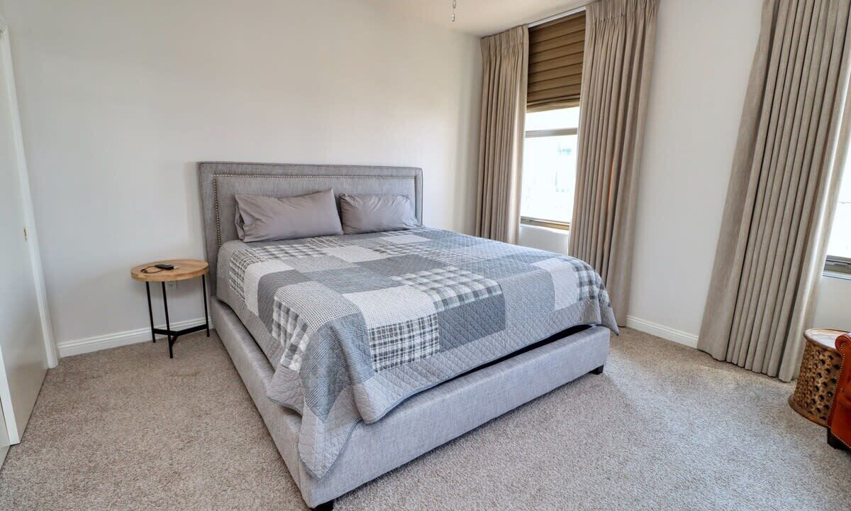 Photo of Bedroom in Downtown Lincoln