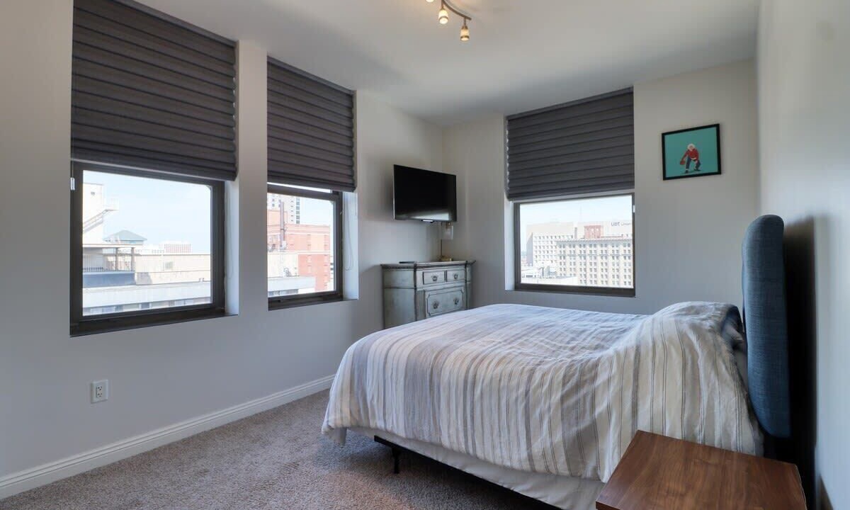Photo of Bedroom in Downtown Lincoln