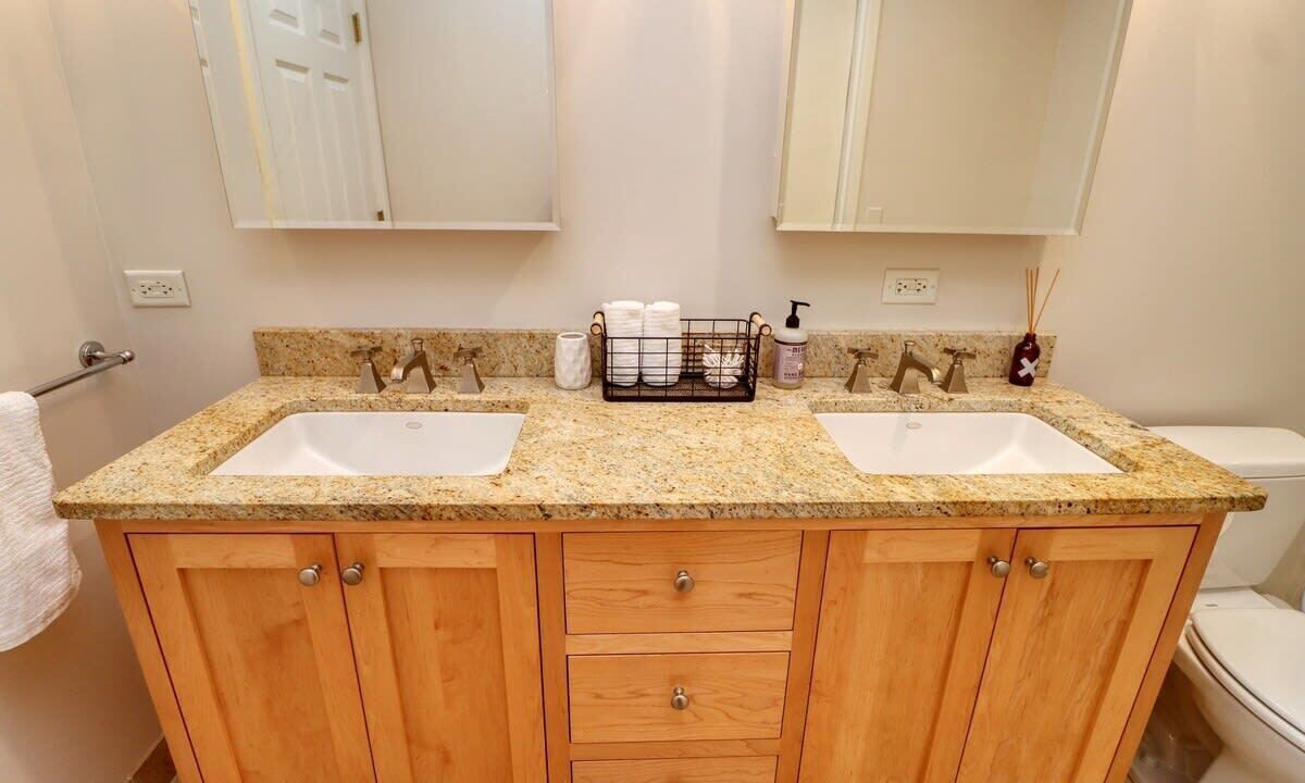 Photo of Bathroom in Downtown Lincoln