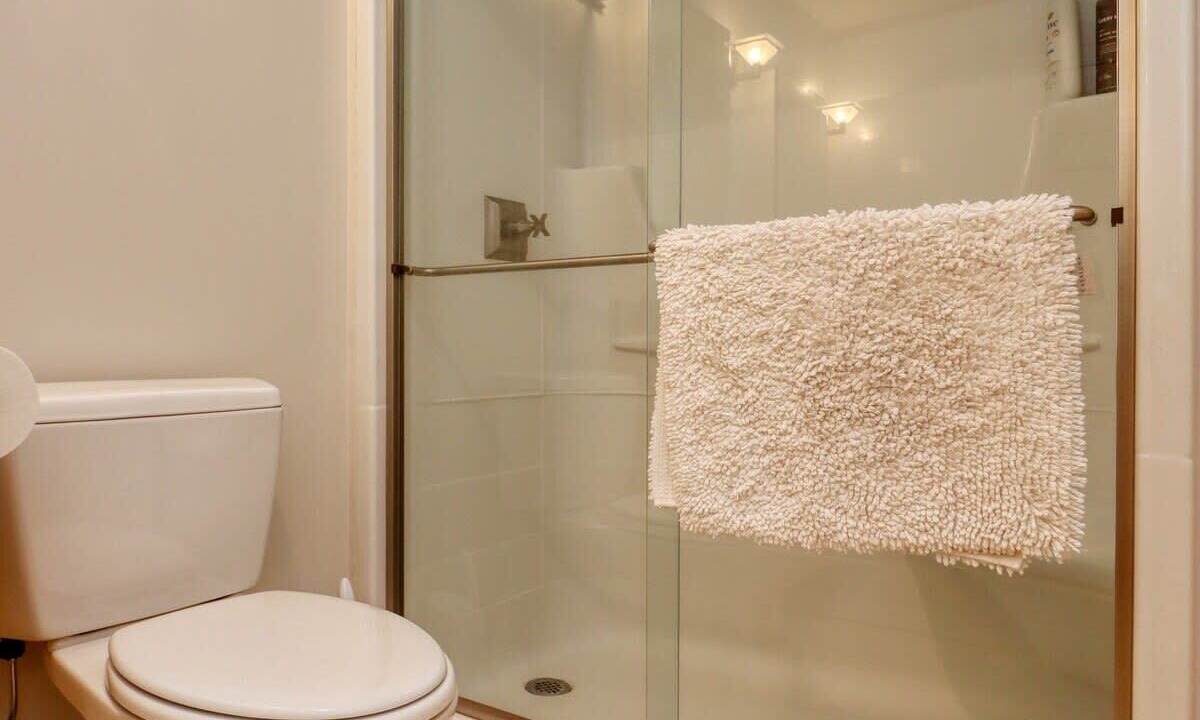 Photo of Bathroom in Downtown Lincoln