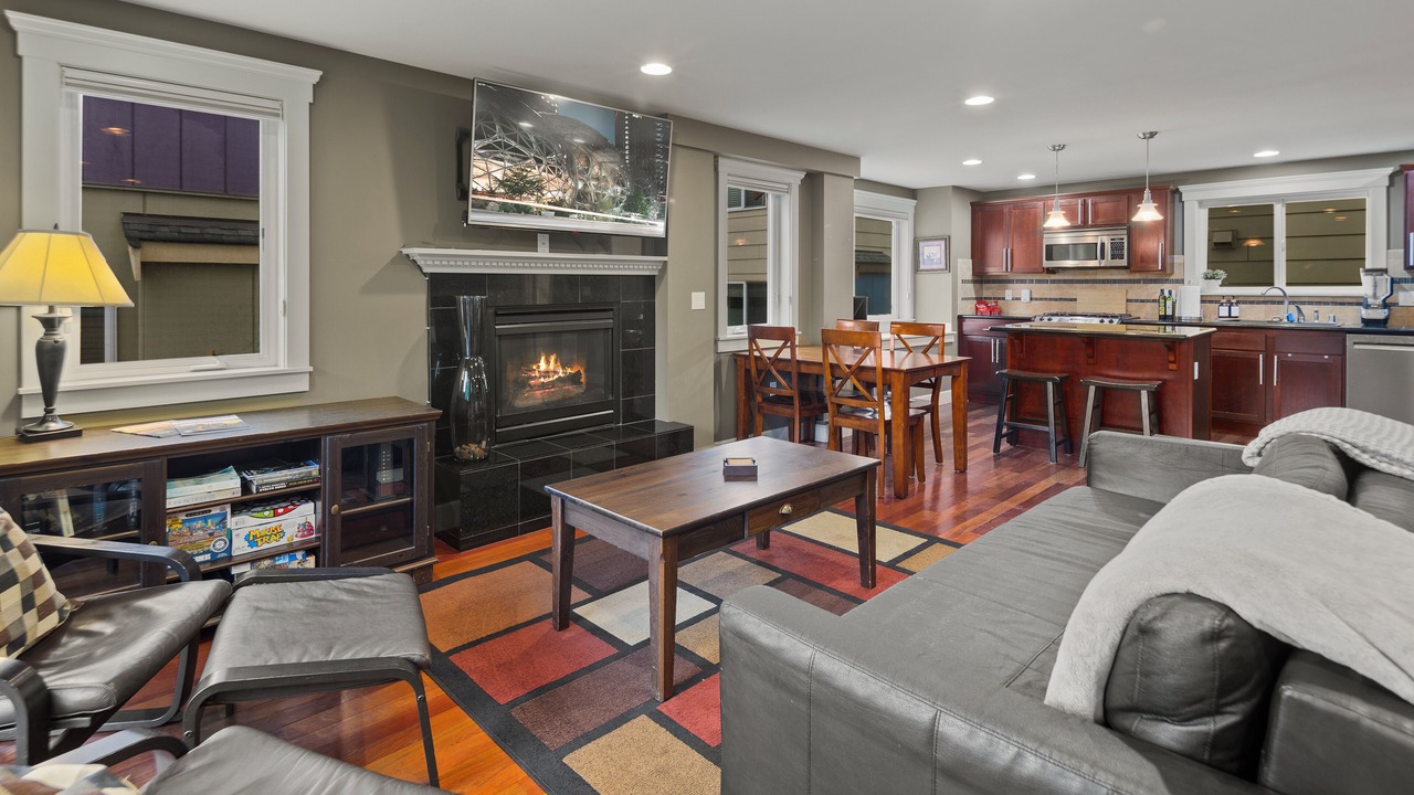 Photo of Livingroom in North Delridge