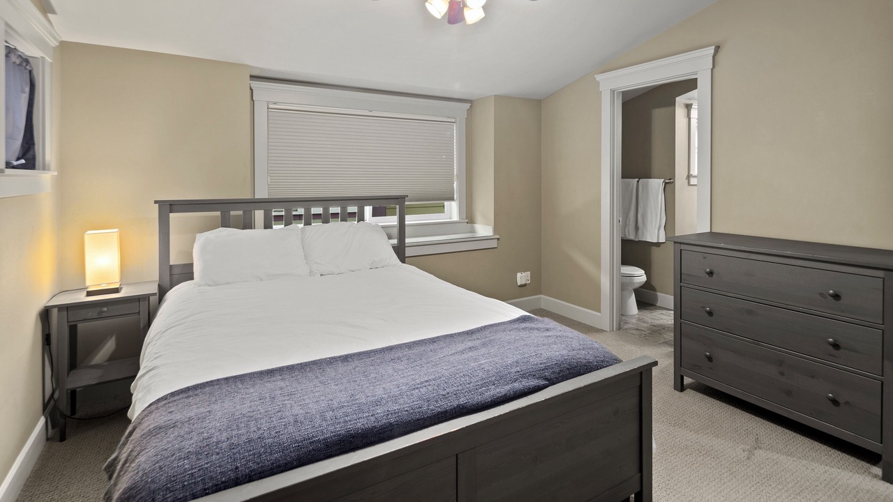 Photo of Bedroom in North Delridge