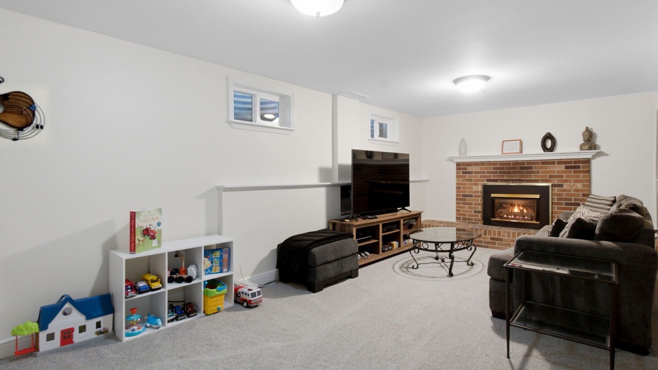 Photo of Livingroom in Gunbarrel