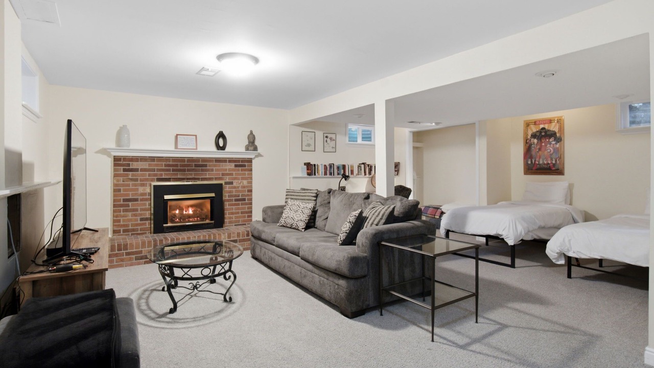 Photo of Livingroom in Gunbarrel