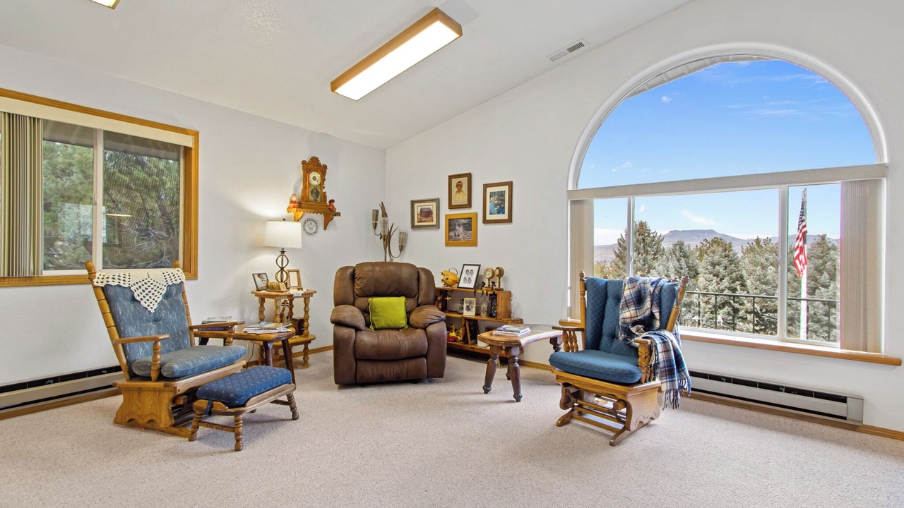 Photo of Livingroom in Gem County