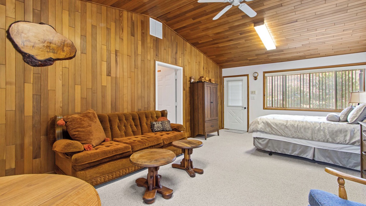 Photo of Livingroom in Gem County