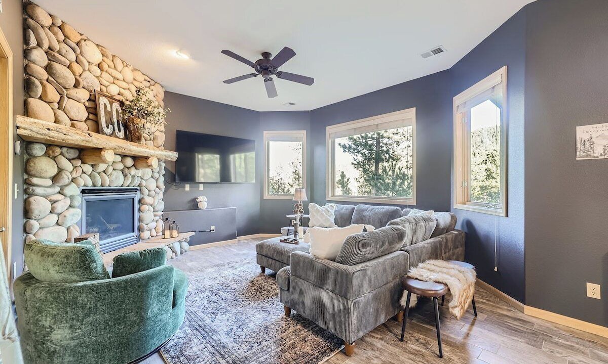 Photo of Bedroom in Shadow Mountain