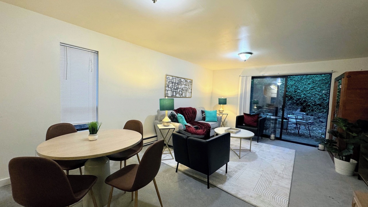 Photo of Livingroom in Lynnwood