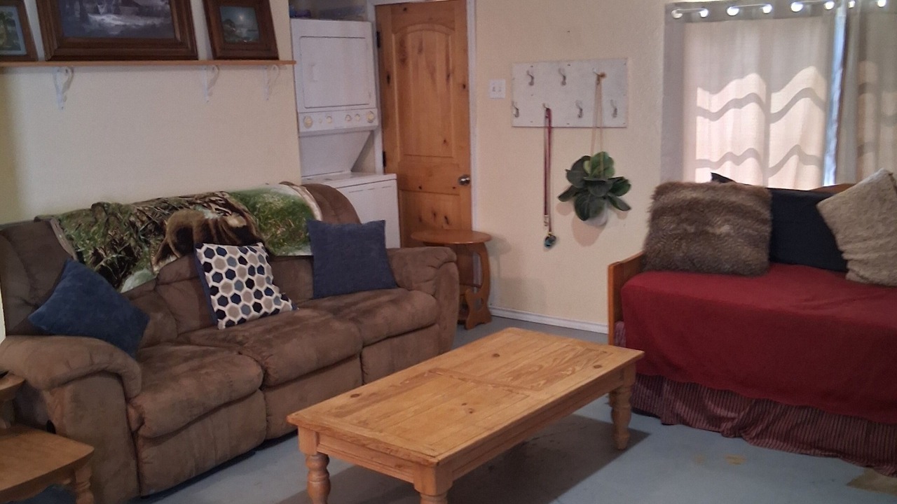 Photo of Livingroom in Eastland