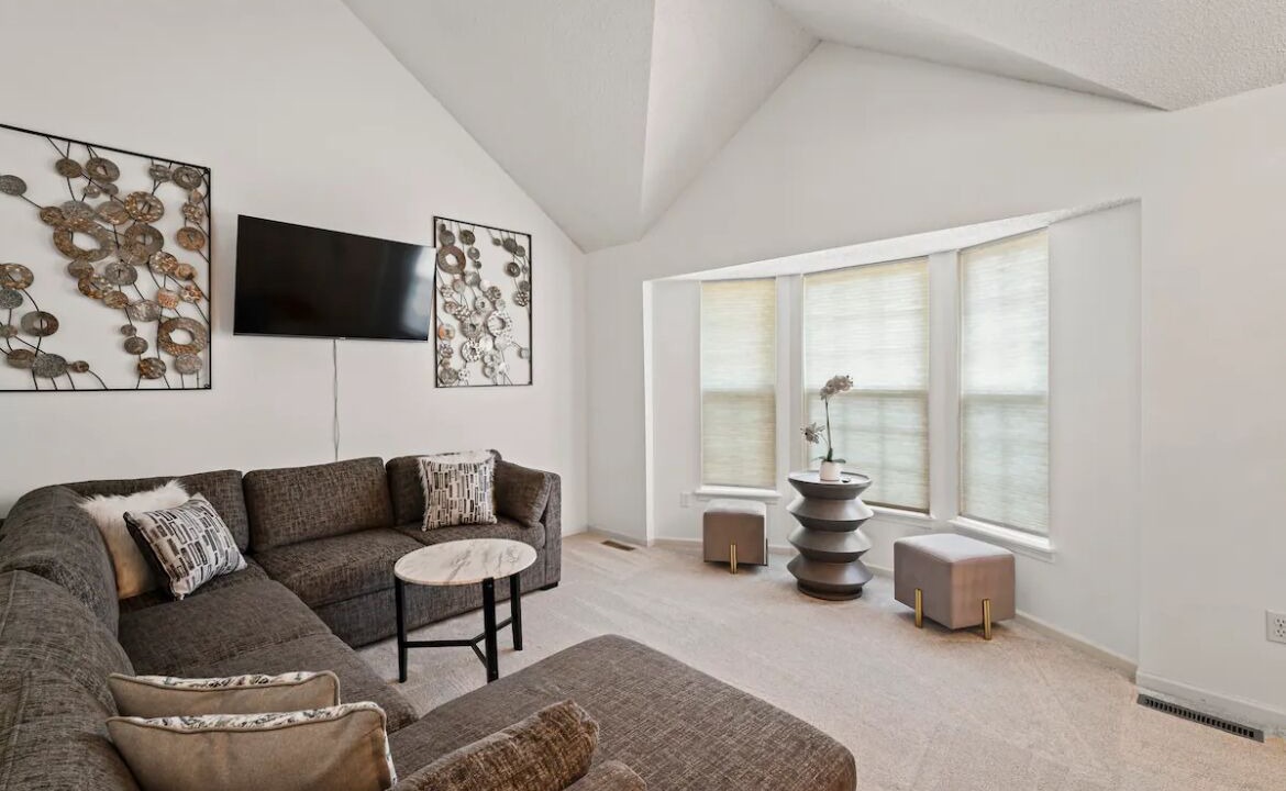 Photo of Livingroom in Shawnee