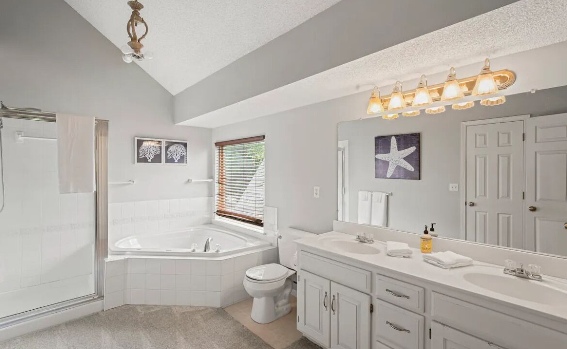 Photo of Bathroom in Shawnee