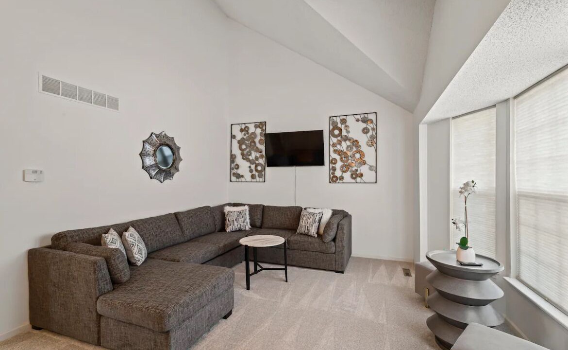Photo of Livingroom in Shawnee