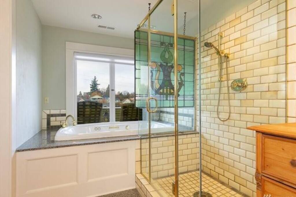 Photo of Bathroom in North Queen Anne