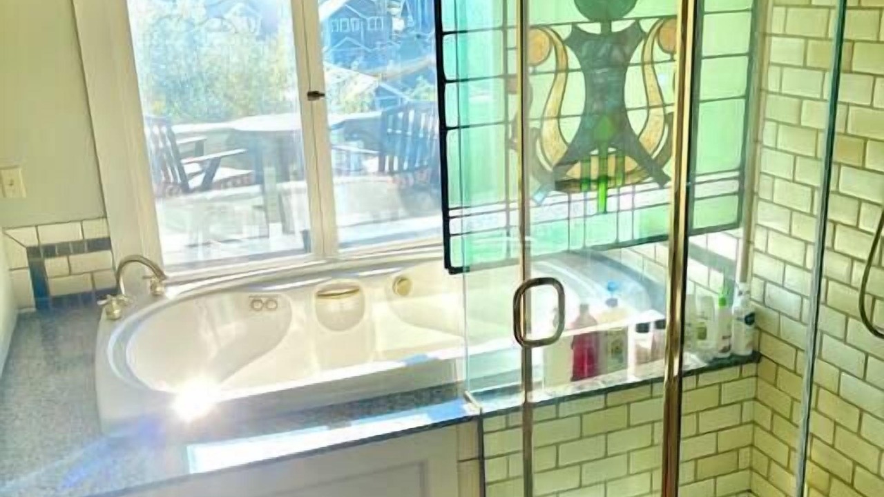 Photo of Bathroom in North Queen Anne