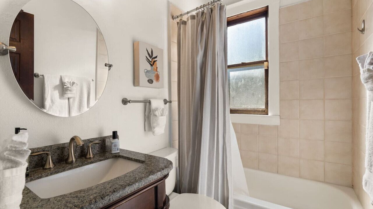 Photo of Bathroom in Huning Highland Historic District
