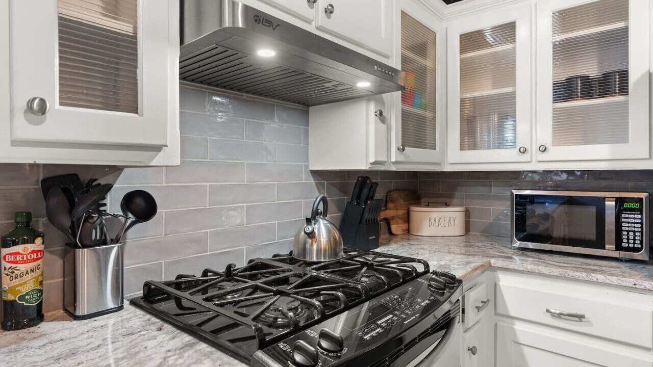 Photo of Kitchen in Huning Highland Historic District