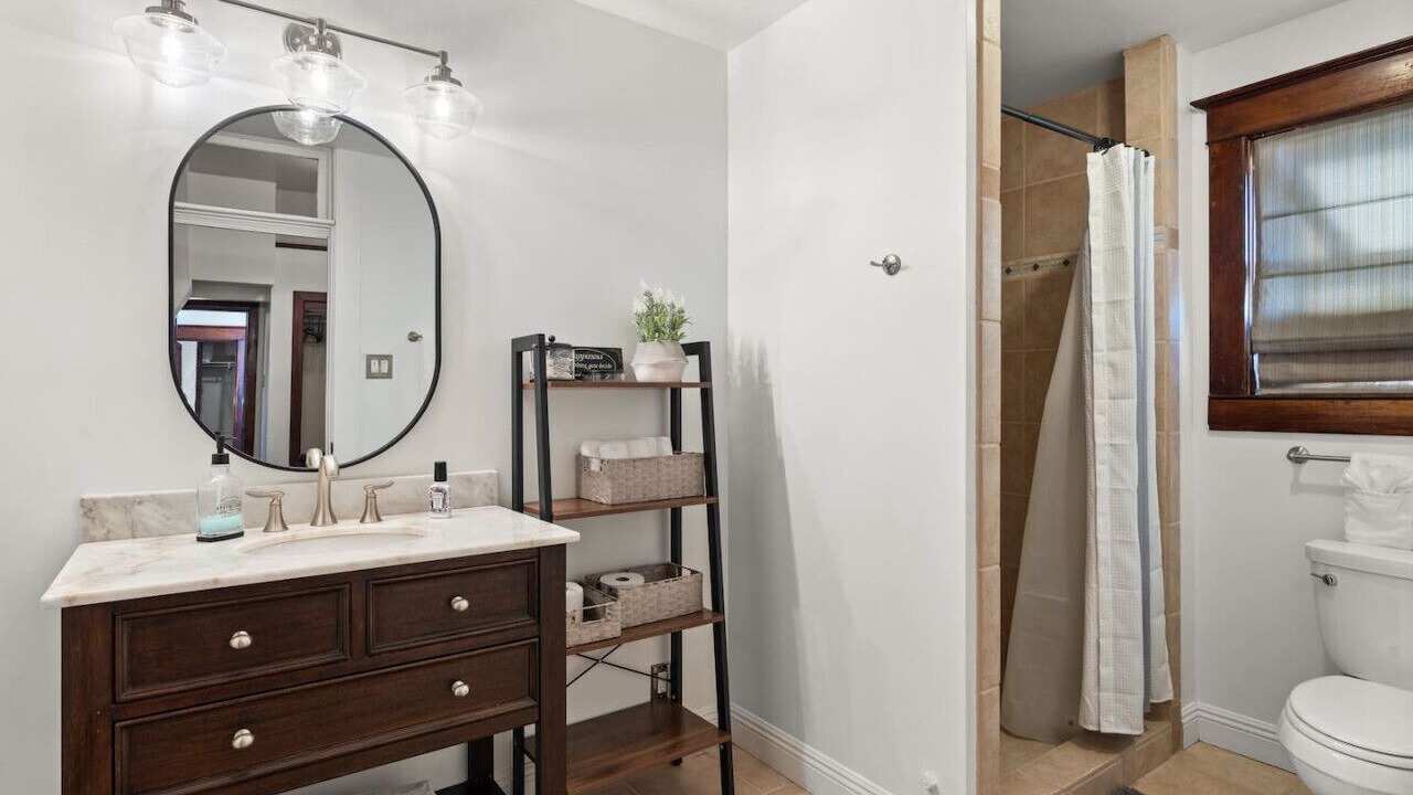Photo of Bathroom in Huning Highland Historic District