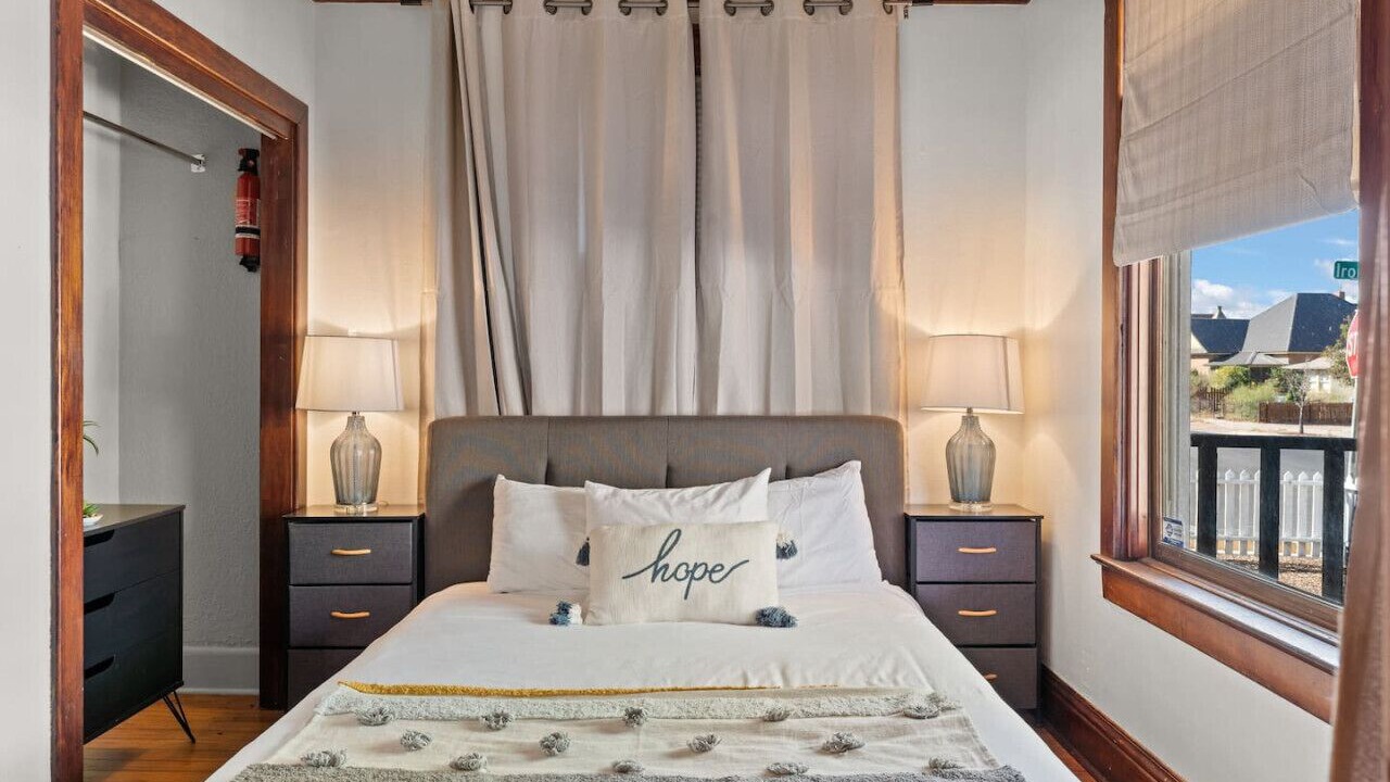 Photo of Bedroom in Huning Highland Historic District