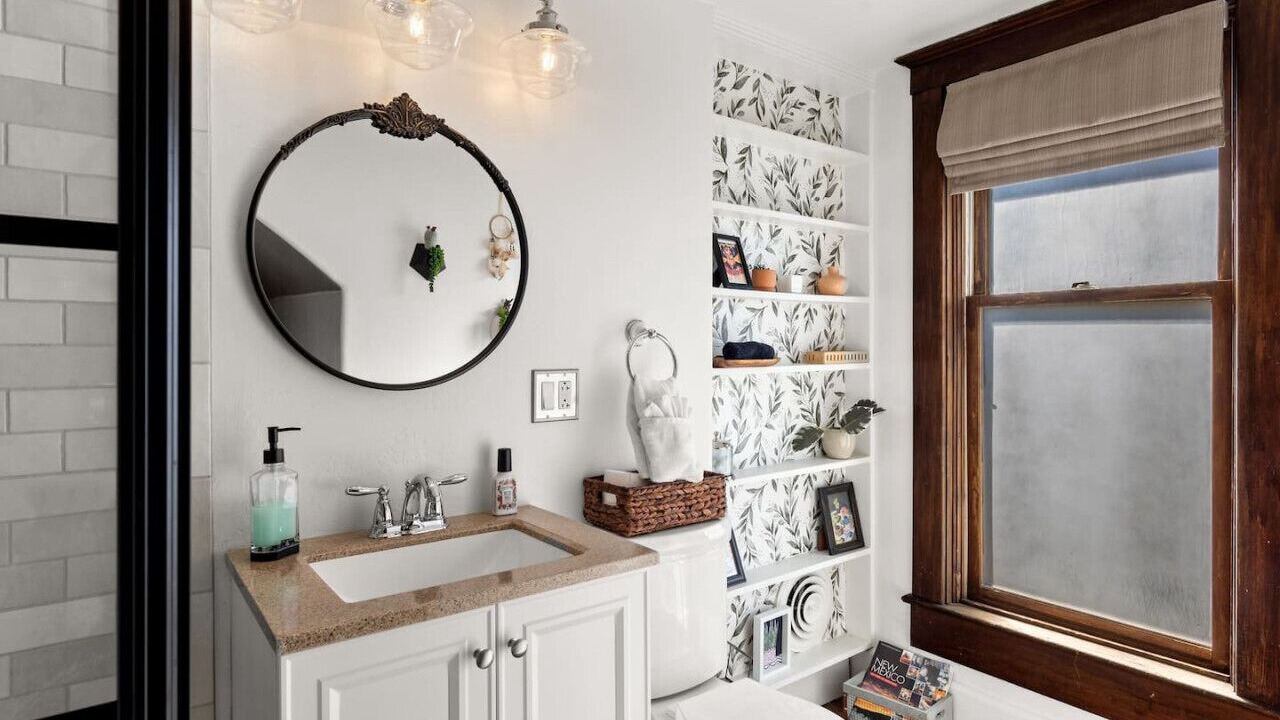 Photo of Bathroom in Huning Highland Historic District