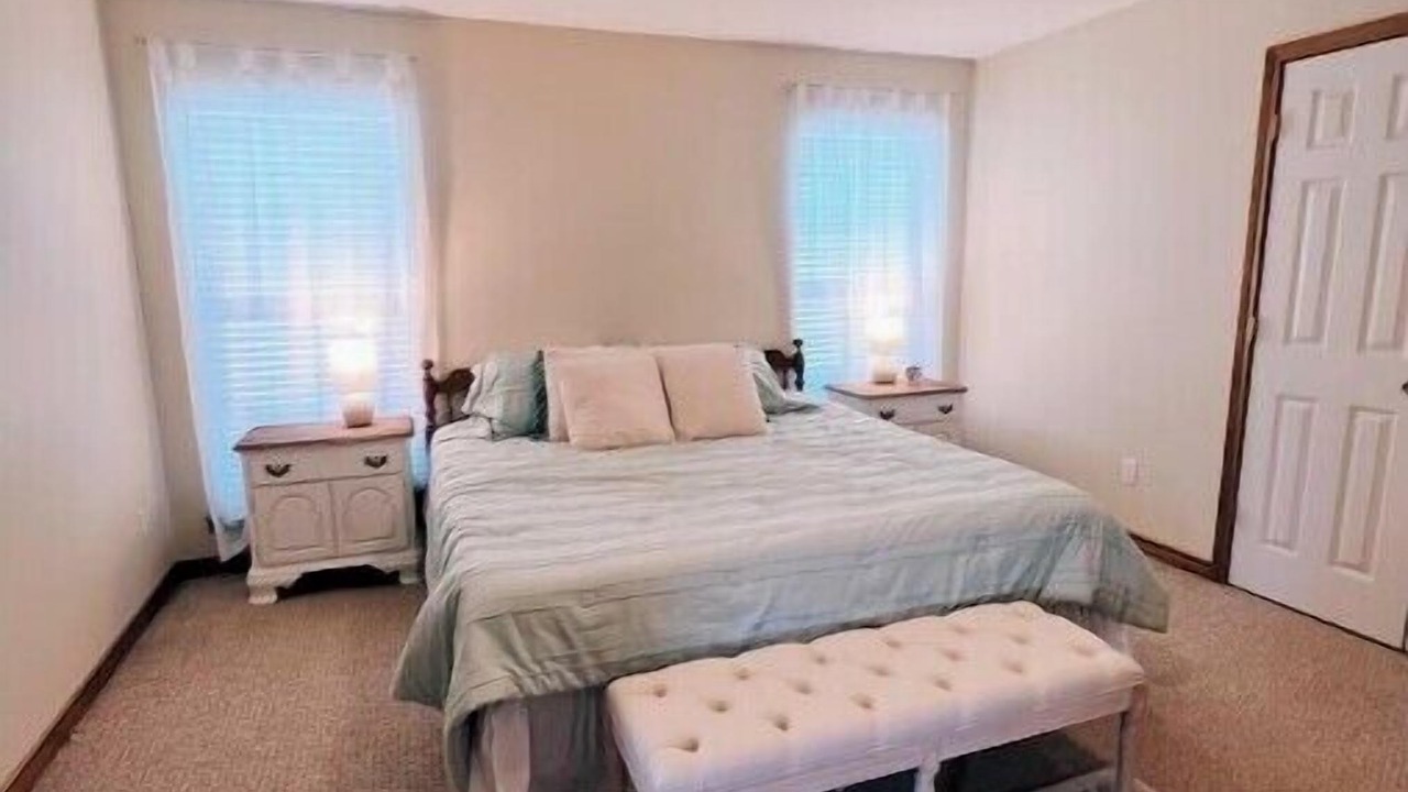Photo of Bedroom in Glen Rose
