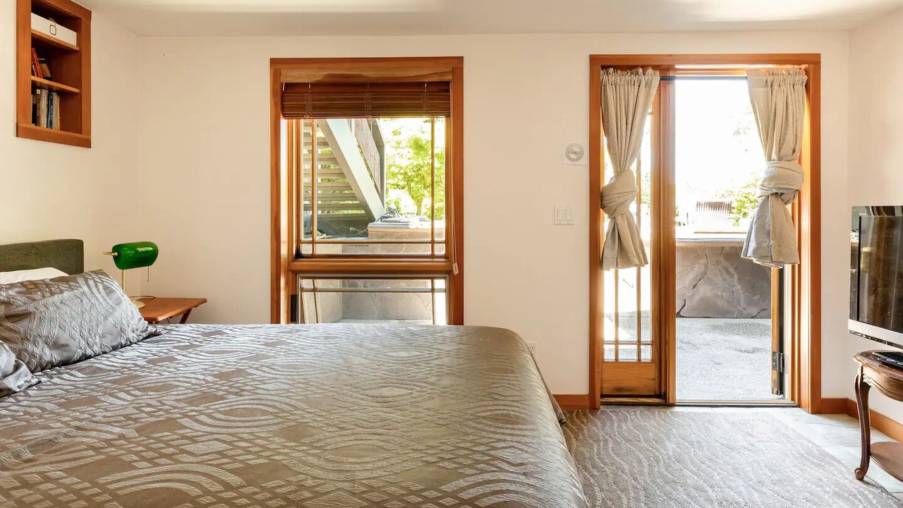 Photo of Bedroom in Seattle Metro Area