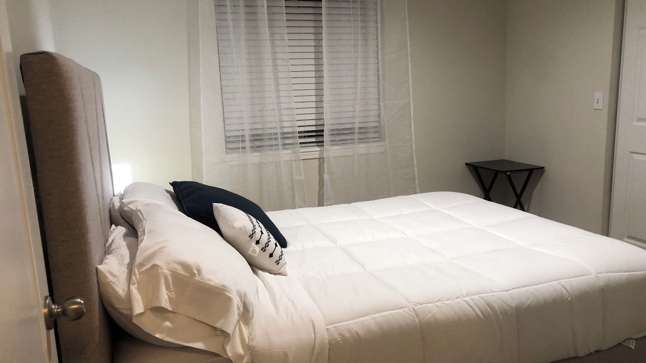 Photo of Bedroom in Aurora