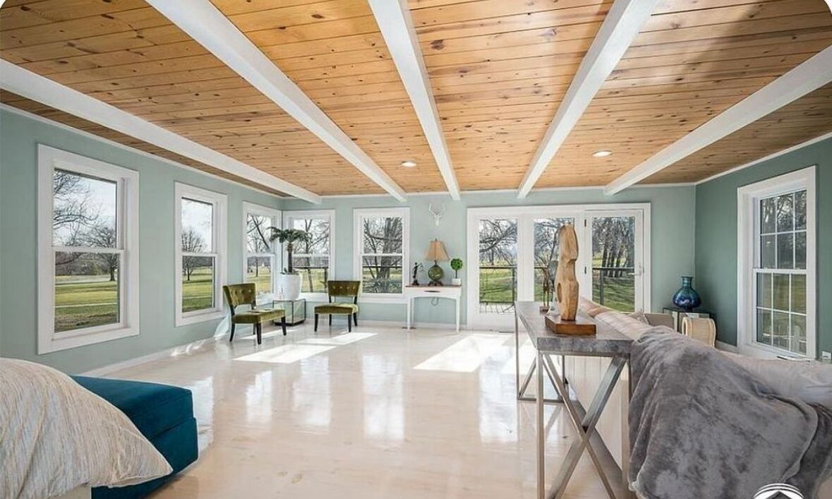 Photo of Livingroom in Deerfield