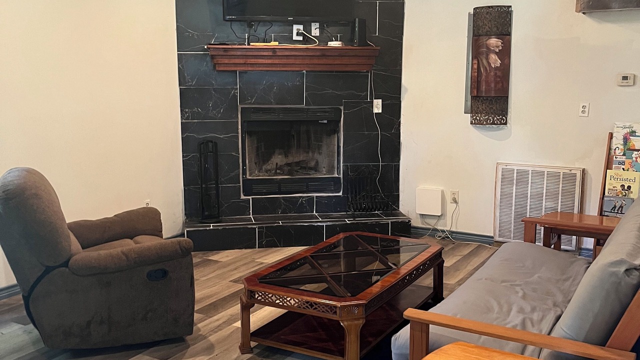 Photo of Livingroom in Oakhurst