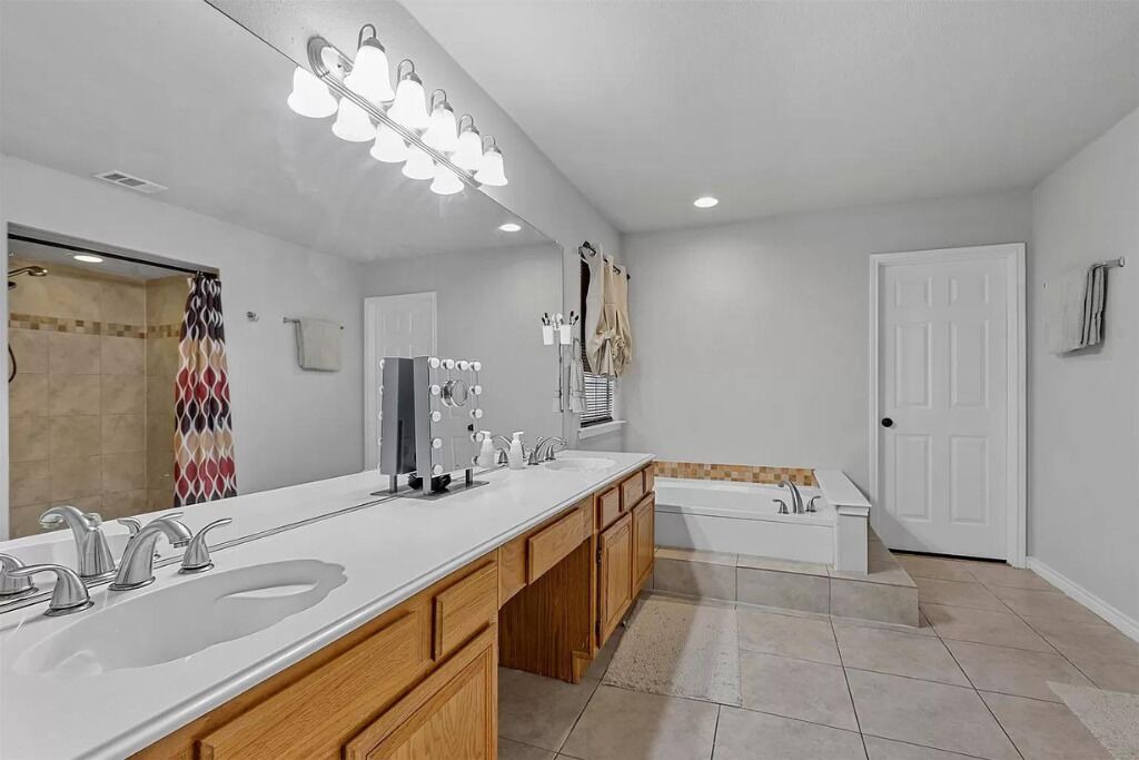 Photo of Bathroom in Grand Prairie