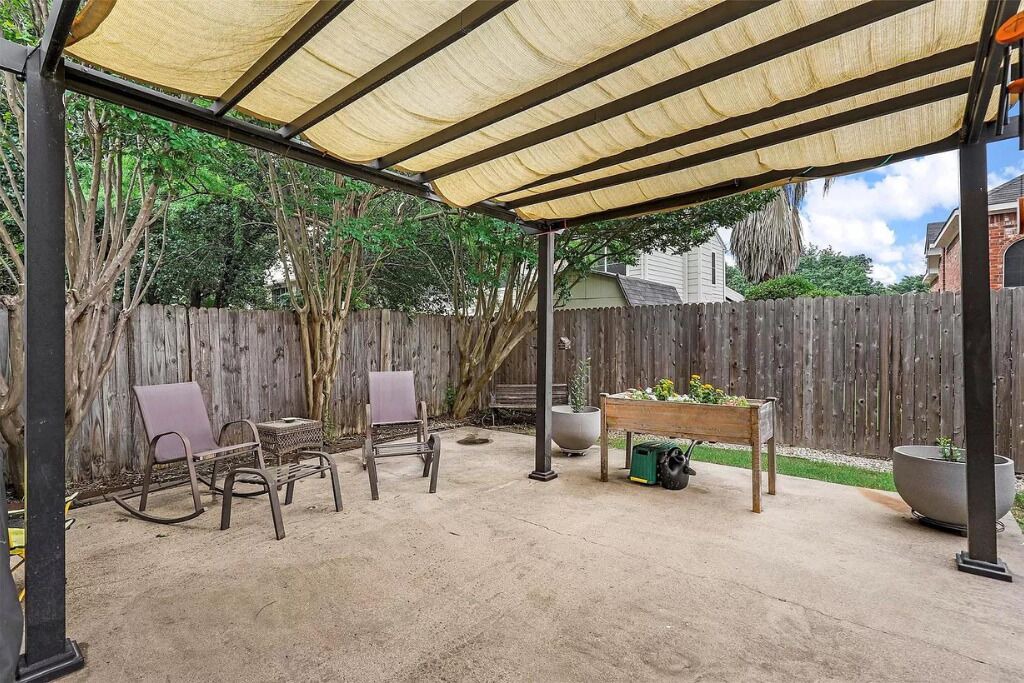 Photo of Patio Balcony in Grand Prairie