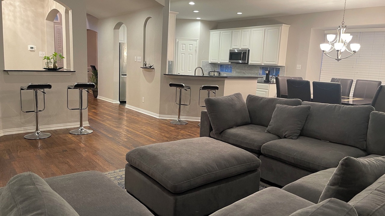 Photo of Livingroom in West Arlington
