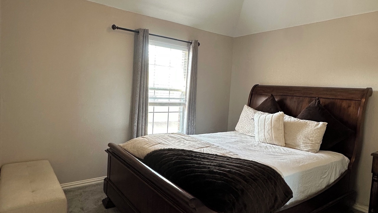 Photo of Bedroom in West Arlington