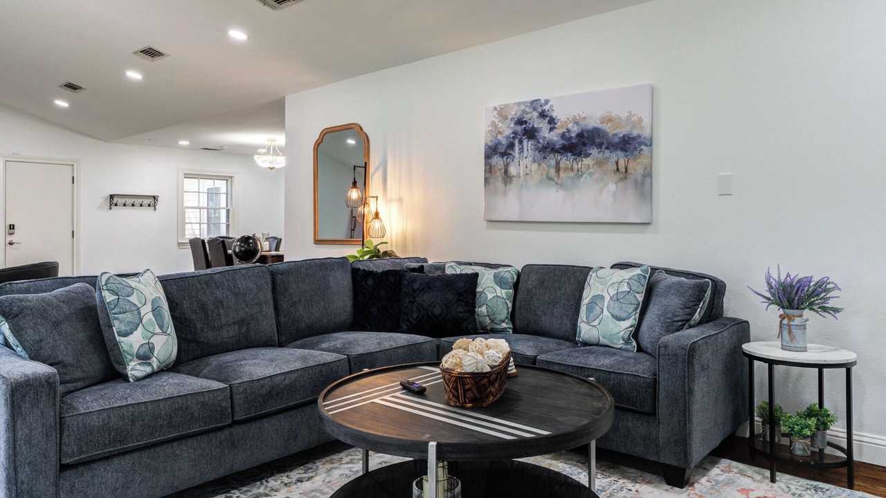 Photo of Livingroom in Tech Terrace