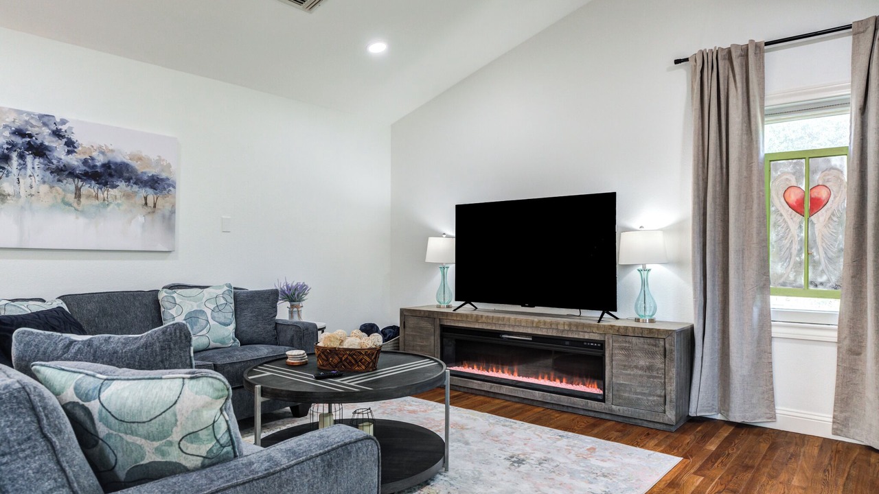 Photo of Livingroom in Tech Terrace