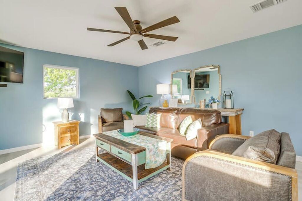 Photo of Livingroom in Gordon