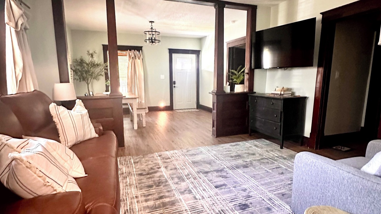 Photo of Livingroom in Smithville