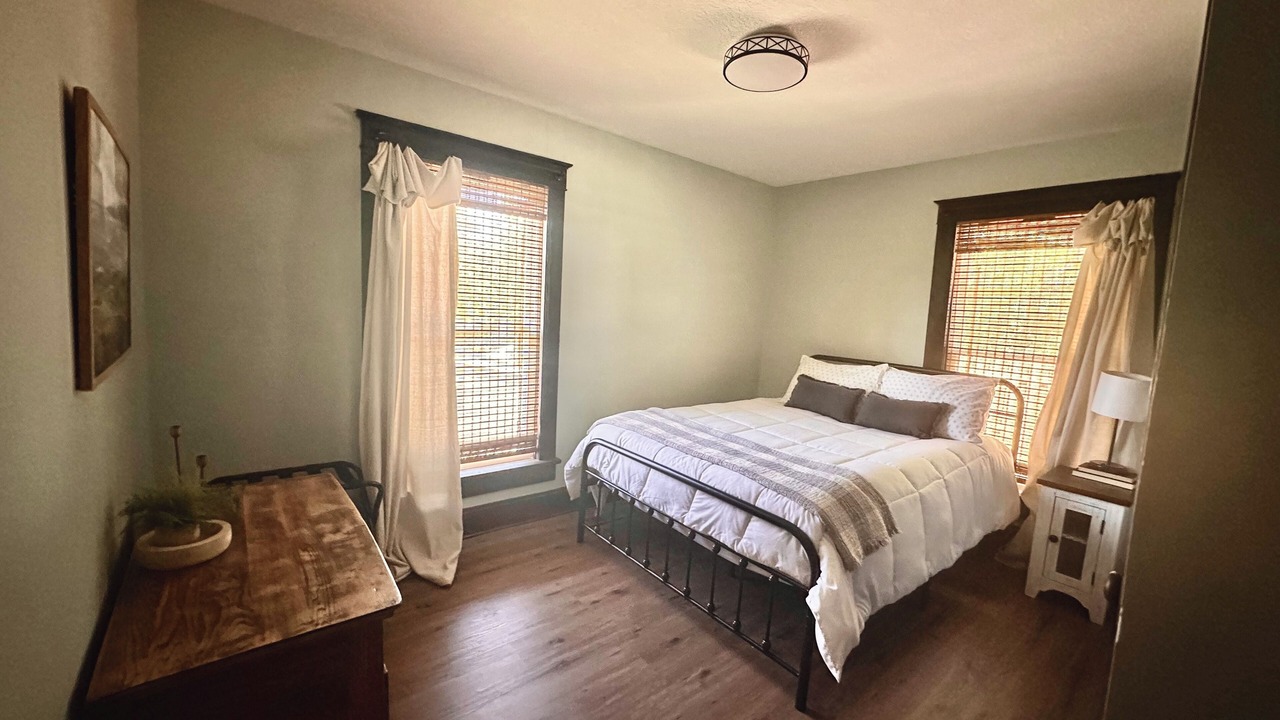 Photo of Bedroom in Smithville