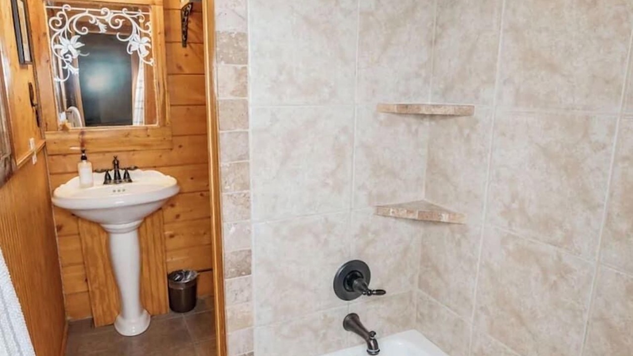 Photo of Bathroom in Granbury