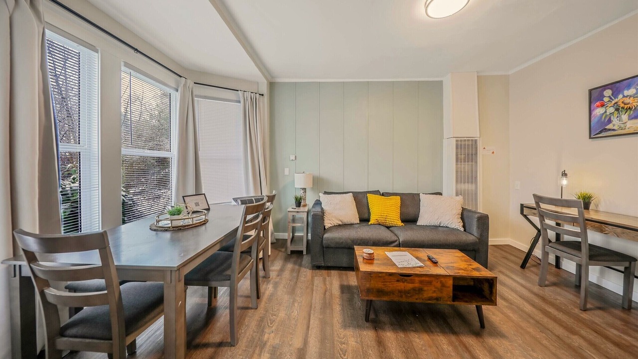 Photo of Livingroom in Renton