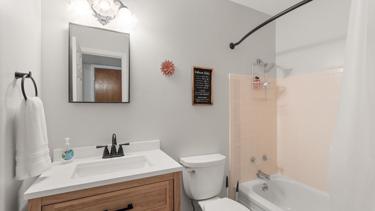Photo of Bathroom in Pat Hurley