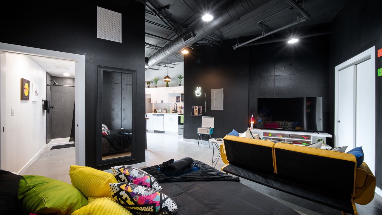 Photo of Bedroom in Downtown Des Moines