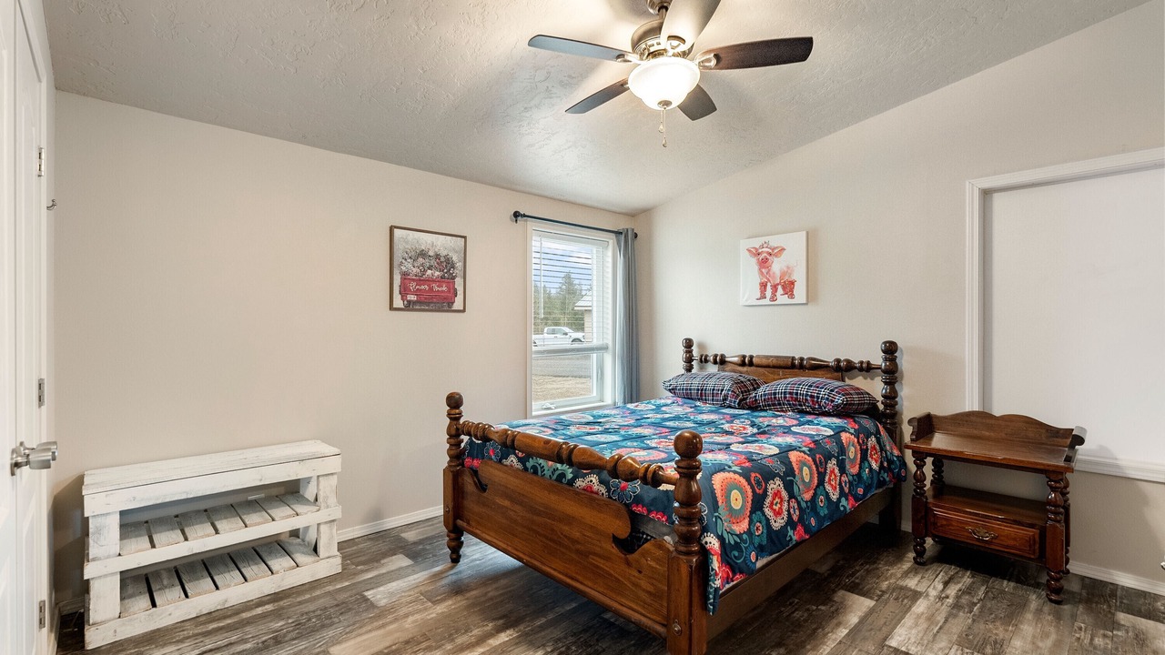 Photo of Bedroom in Deer Park