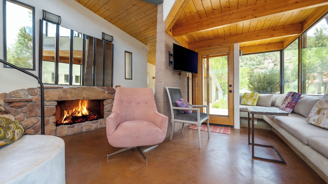 Photo of Livingroom in Canoncito