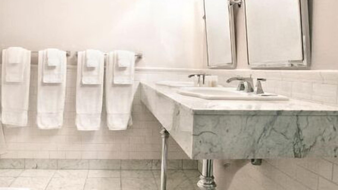 Photo of Bathroom in Goose Hollow