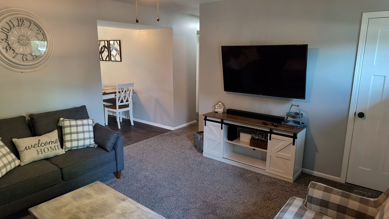 Photo of Livingroom in West Lincoln