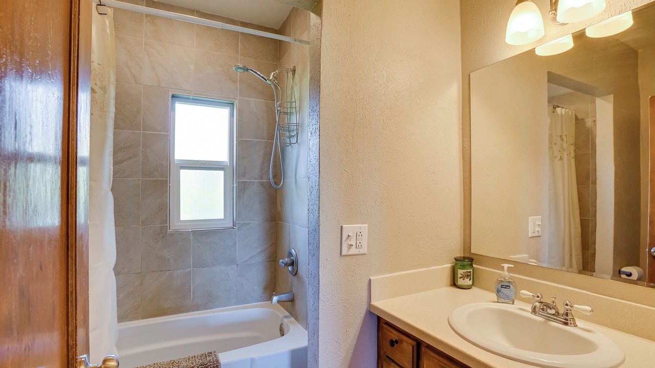 Photo of Bathroom in Gem County