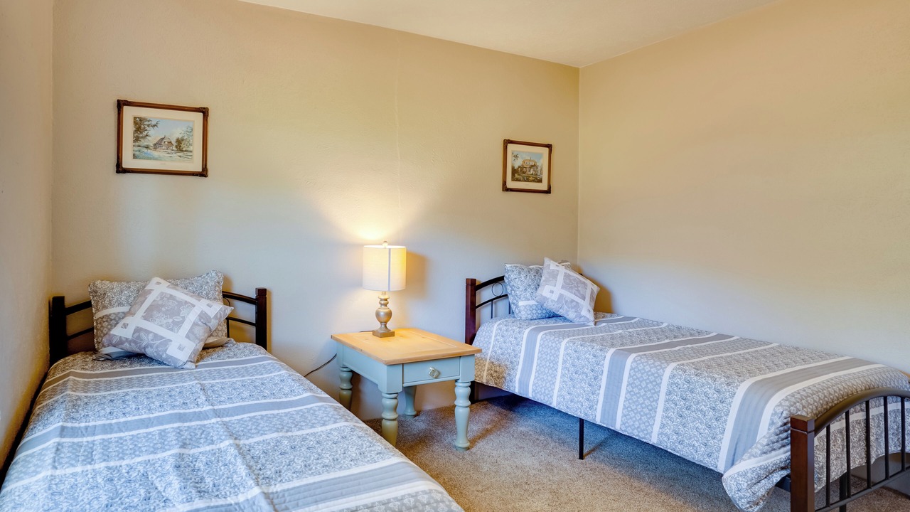 Photo of Bedroom in Gem County